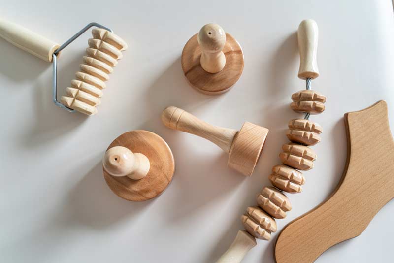 Massagegeräte aus Holz (depositphotos.com)