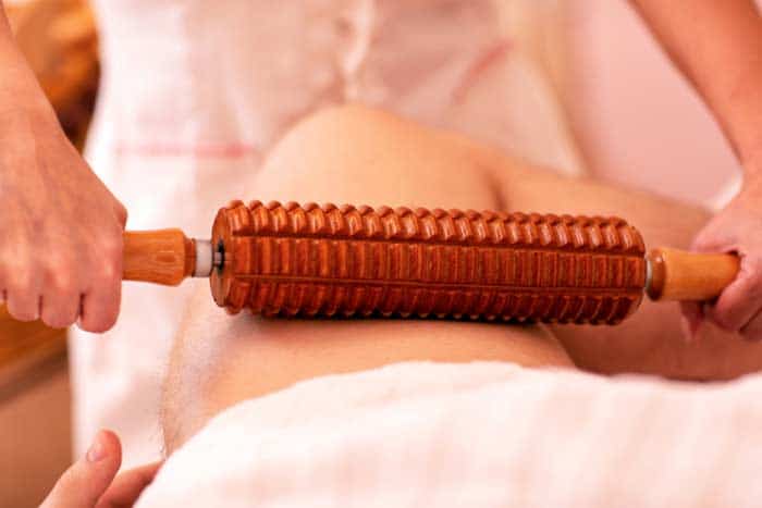 Massageroller aus Holz für Maderotherapie depositphotos.com